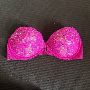 Pink Lace Strapless Bra
